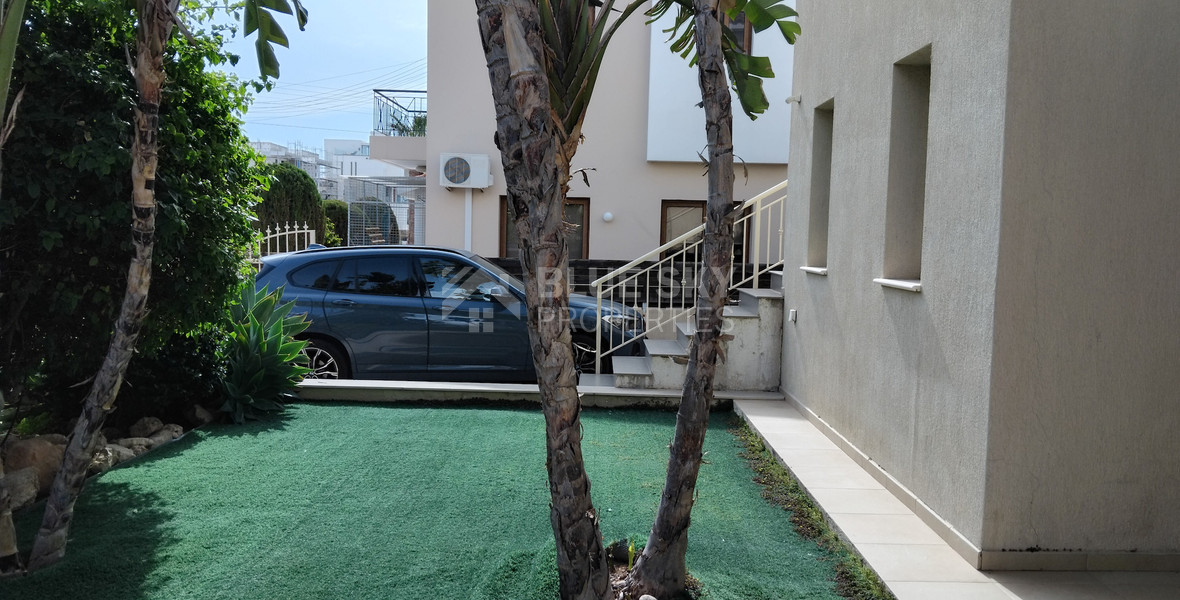 Spacious Six Bedroom House with Pool in Universal Paphos, for rent