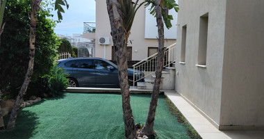 Spacious Six Bedroom House with Pool in Universal Paphos, for rent