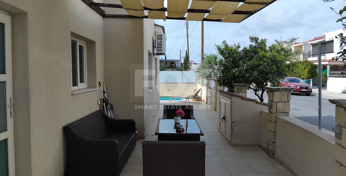 Spacious Six Bedroom House with Pool in Universal Paphos, for rent