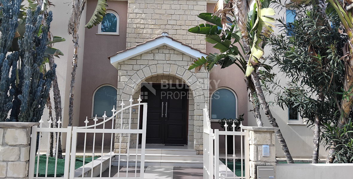 Spacious Six Bedroom House with Pool in Universal Paphos, for rent