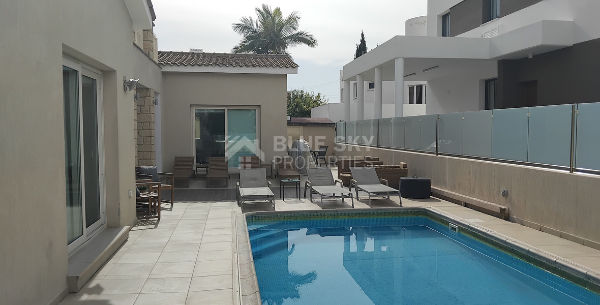 Spacious Six Bedroom House with Pool in Universal Paphos, for rent