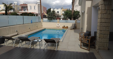 Spacious Six Bedroom House with Pool in Universal Paphos, for rent