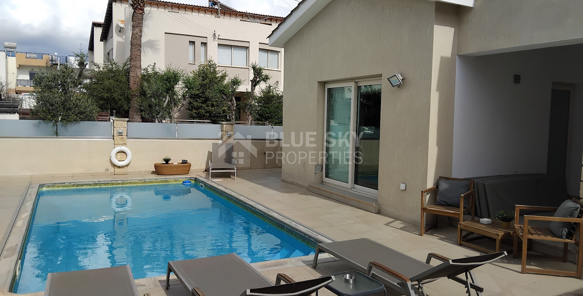 Spacious Six Bedroom House with Pool in Universal Paphos, for rent