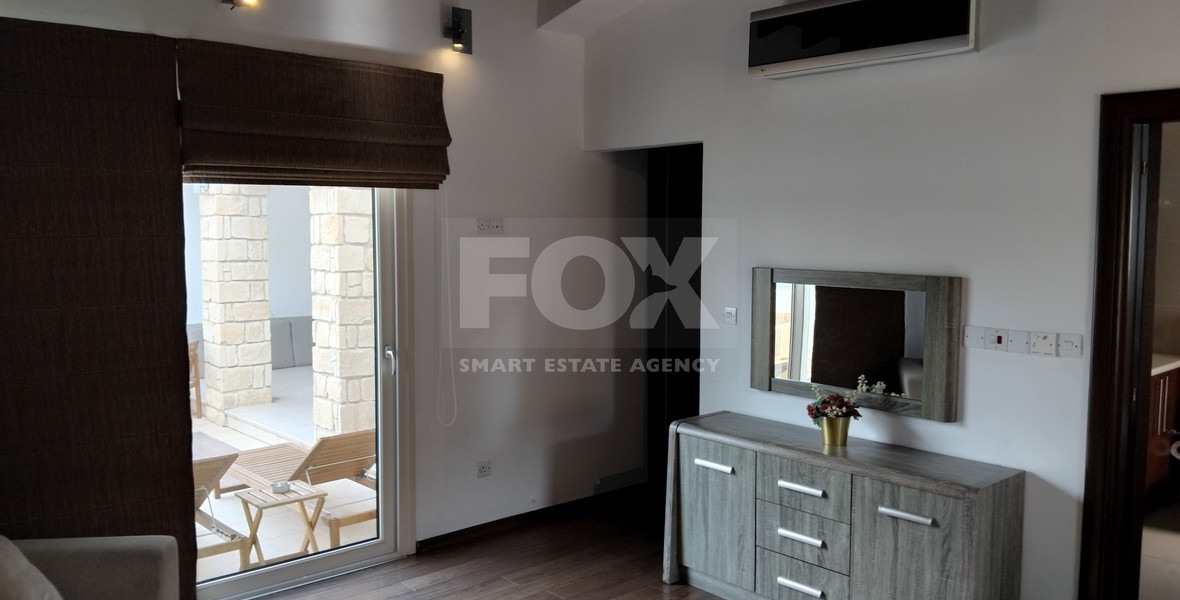 Spacious Six Bedroom House with Pool in Universal Paphos, for rent