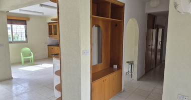 Three Bedroom House with Expansive Garden & Peaceful Surroundings For Rent