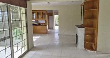 Three Bedroom House with Expansive Garden & Peaceful Surroundings For Rent