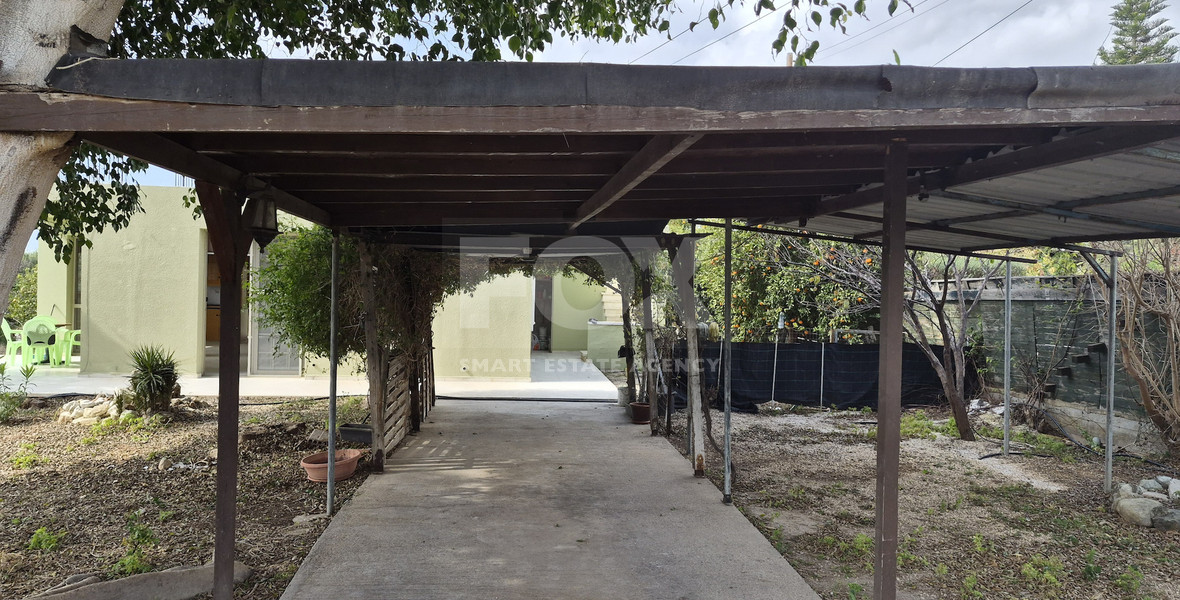 Three Bedroom House with Expansive Garden & Peaceful Surroundings For Rent