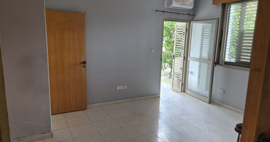 Three Bedroom House with Expansive Garden & Peaceful Surroundings For Rent