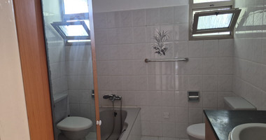 Three Bedroom House with Expansive Garden & Peaceful Surroundings For Rent