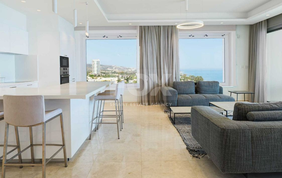 For rent Luxury Three-Bedroom Seafront Apartment | Panoramic Views & Premium Amenities