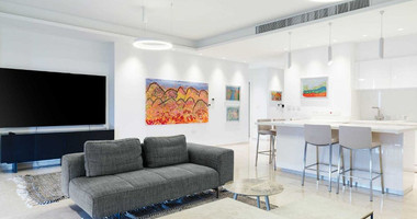 For rent Luxury Three-Bedroom Seafront Apartment | Panoramic Views & Premium Amenities