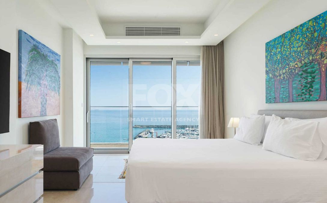 For rent Luxury Three-Bedroom Seafront Apartment | Panoramic Views & Premium Amenities