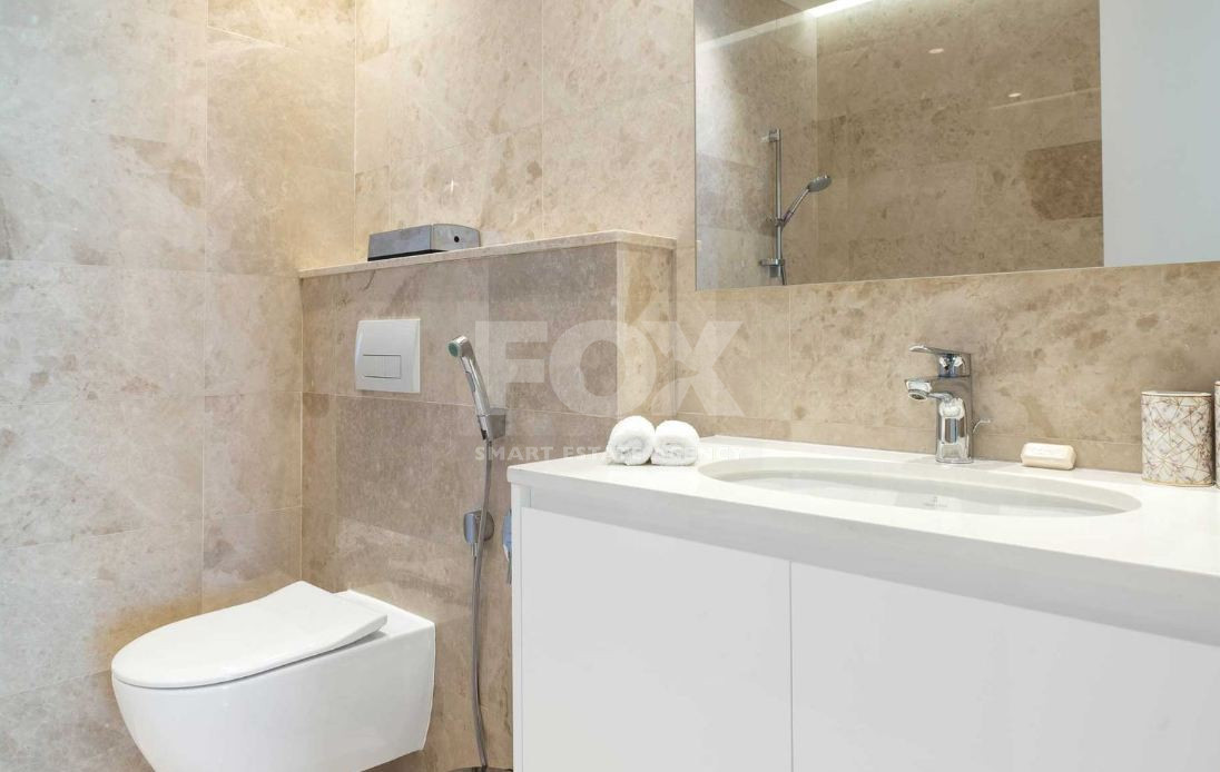 For rent Luxury Three-Bedroom Seafront Apartment | Panoramic Views & Premium Amenities