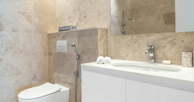 For rent Luxury Three-Bedroom Seafront Apartment | Panoramic Views & Premium Amenities