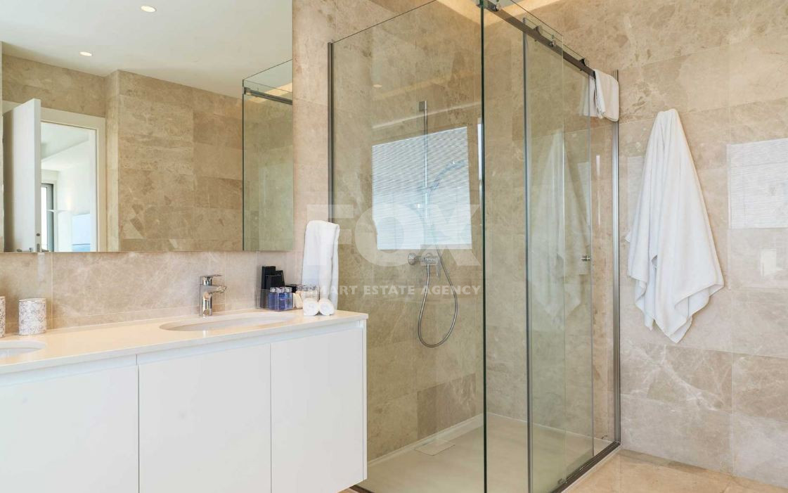 For rent Luxury Three-Bedroom Seafront Apartment | Panoramic Views & Premium Amenities