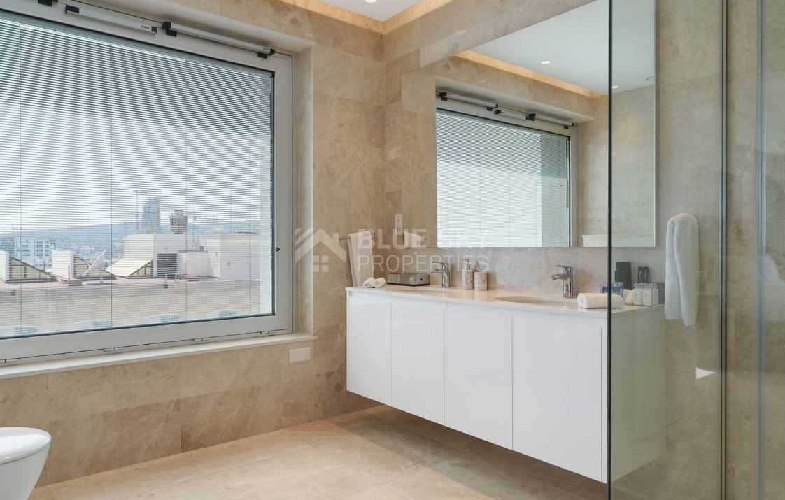 For rent Luxury Three-Bedroom Seafront Apartment | Panoramic Views & Premium Amenities