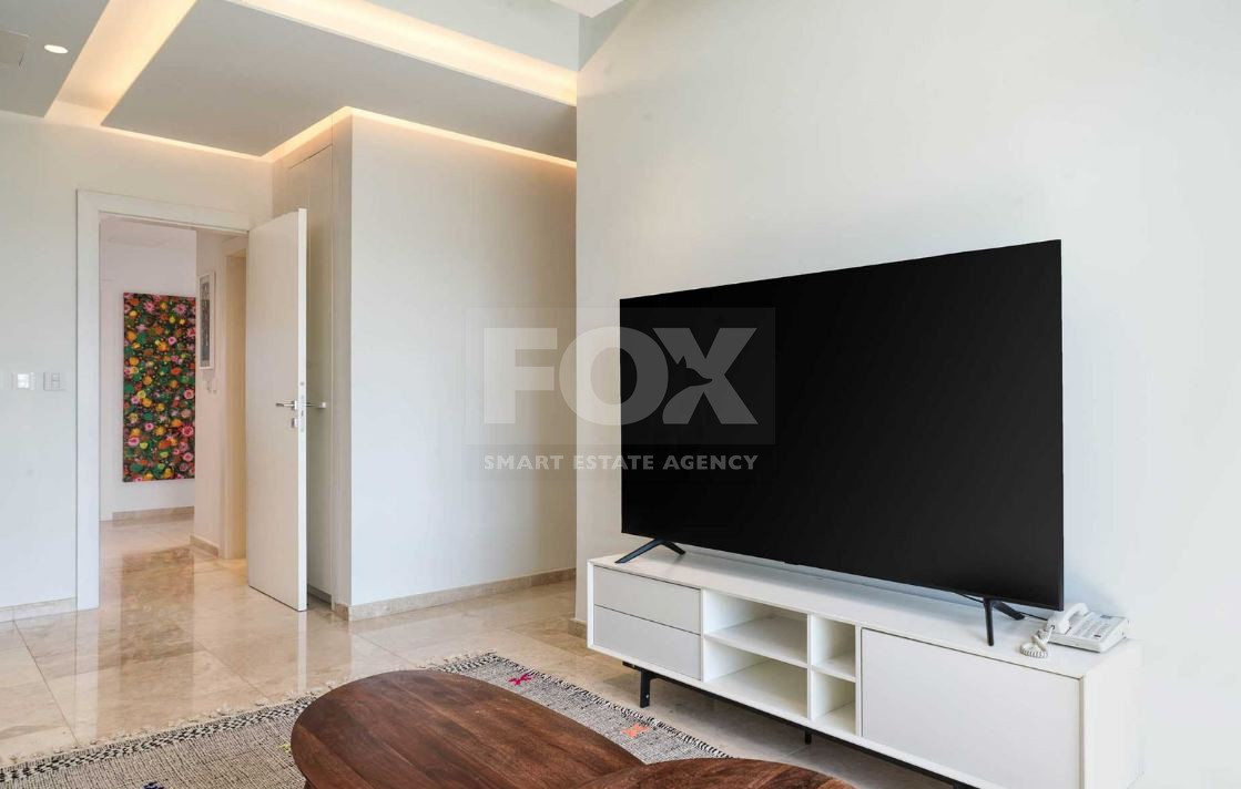 For rent Luxury Three-Bedroom Seafront Apartment | Panoramic Views & Premium Amenities