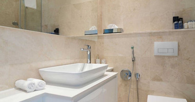 For rent Luxury Three-Bedroom Seafront Apartment | Panoramic Views & Premium Amenities
