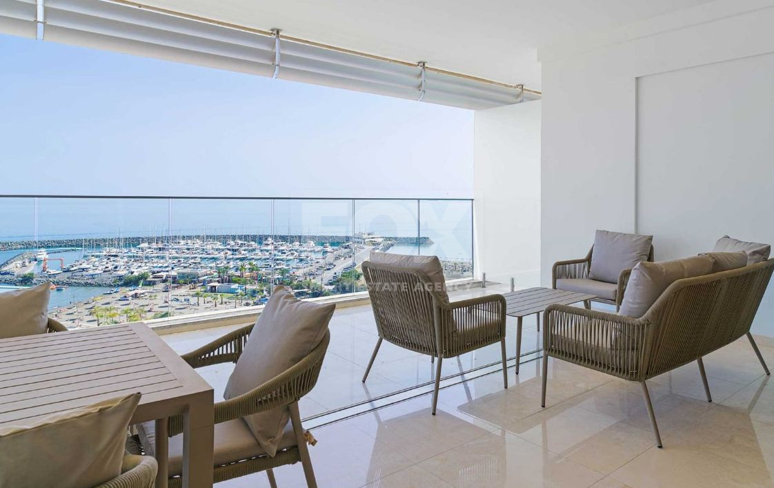 For rent Luxury Three-Bedroom Seafront Apartment | Panoramic Views & Premium Amenities