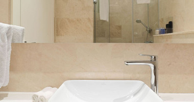 For rent Luxury Three-Bedroom Seafront Apartment | Panoramic Views & Premium Amenities