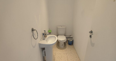 Ground Floor Office / Shop for Rent in Trachoni, Limassol