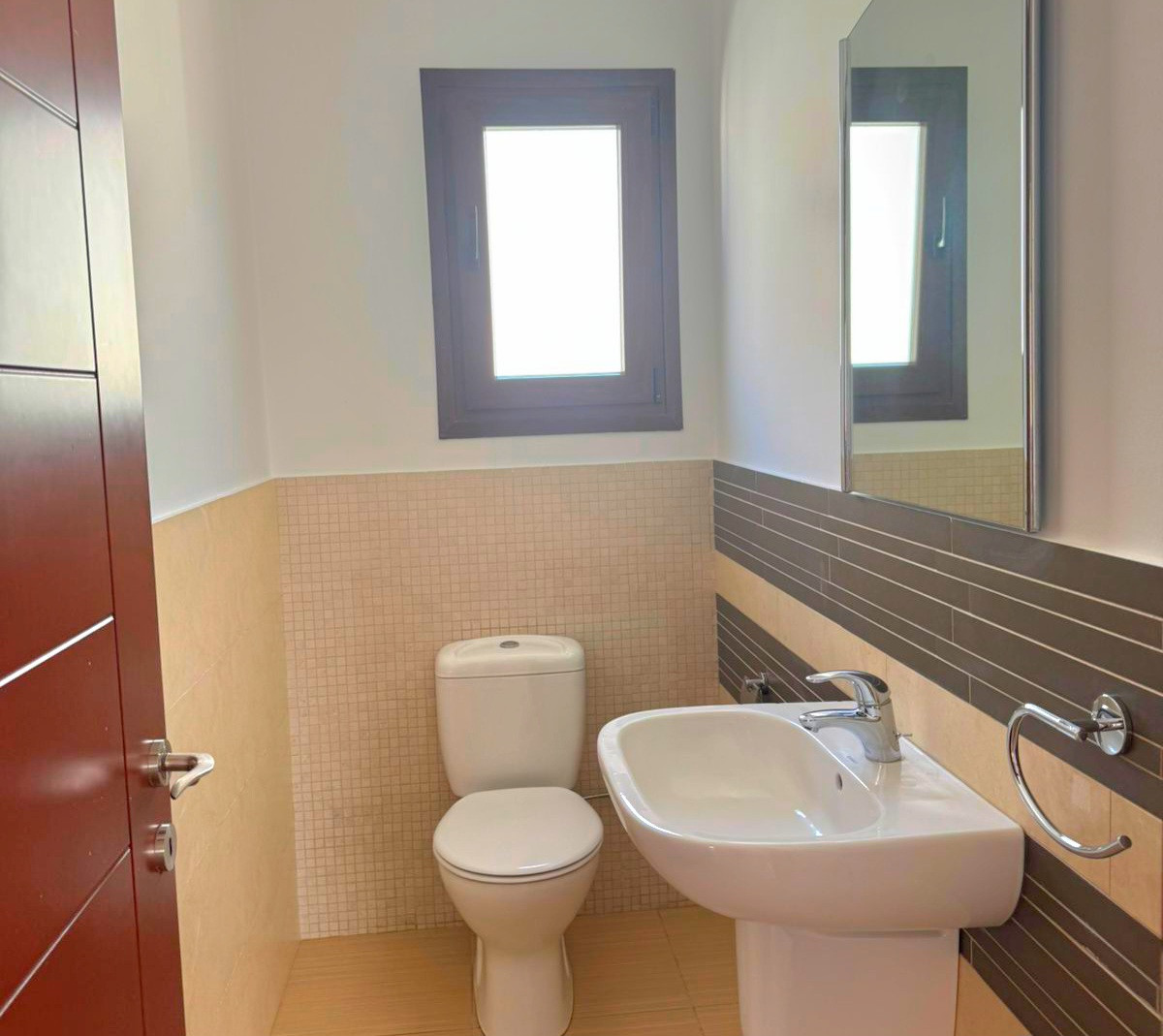 Mieszkanie 3 pokoi 150 m² w Jermasoja, Cypr