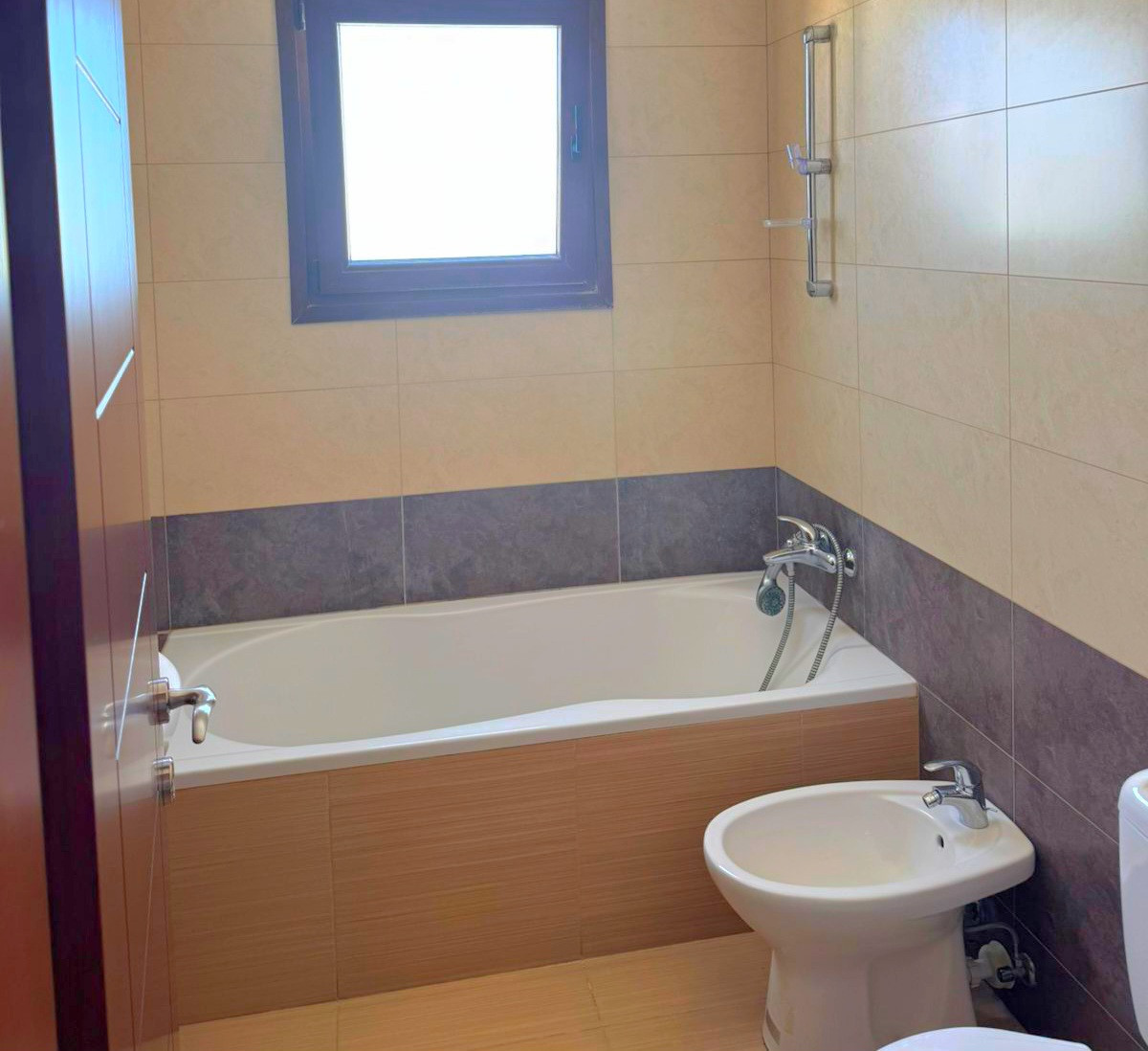 Mieszkanie 3 pokoi 150 m² w Jermasoja, Cypr