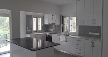 Charming Forest Retreat for Rent in Moniatis