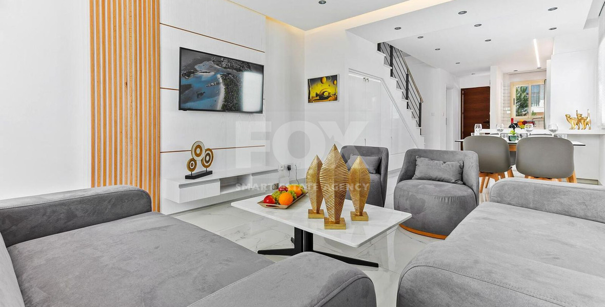 Modern Furnished 2-bedroom Townhouse in Elysia Park