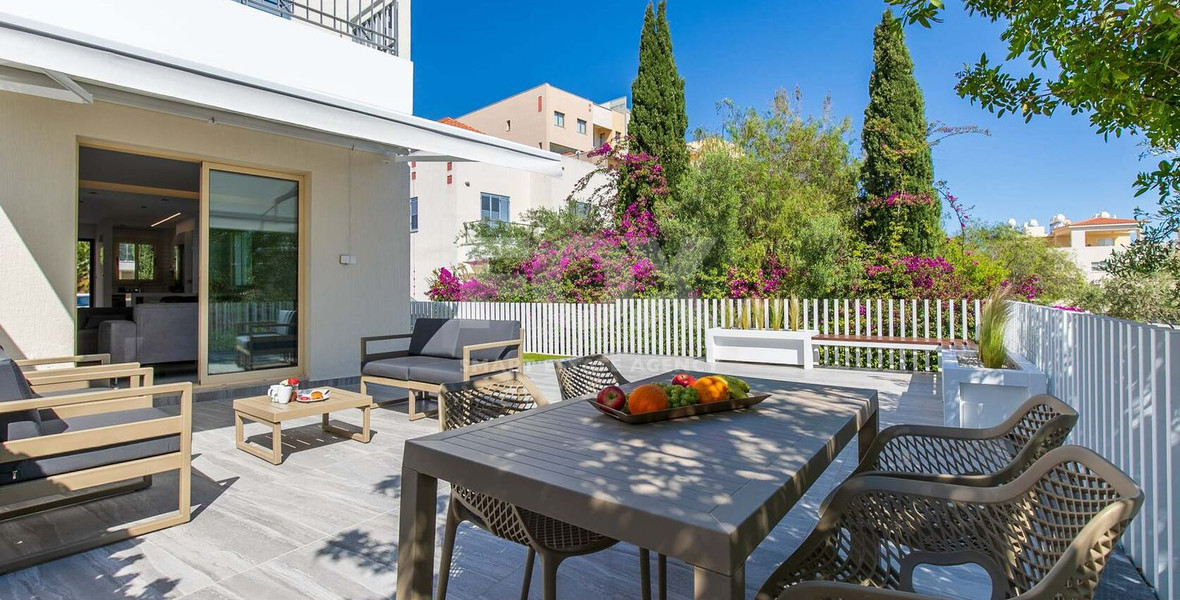 Modern Furnished 2-bedroom Townhouse in Elysia Park