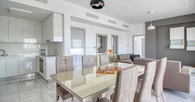 Premium Sea View Three-Bedroom Penthouse for rent in Mesa Geitonia