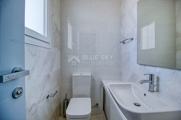 Premium Sea View Three-Bedroom Penthouse for rent in Mesa Geitonia