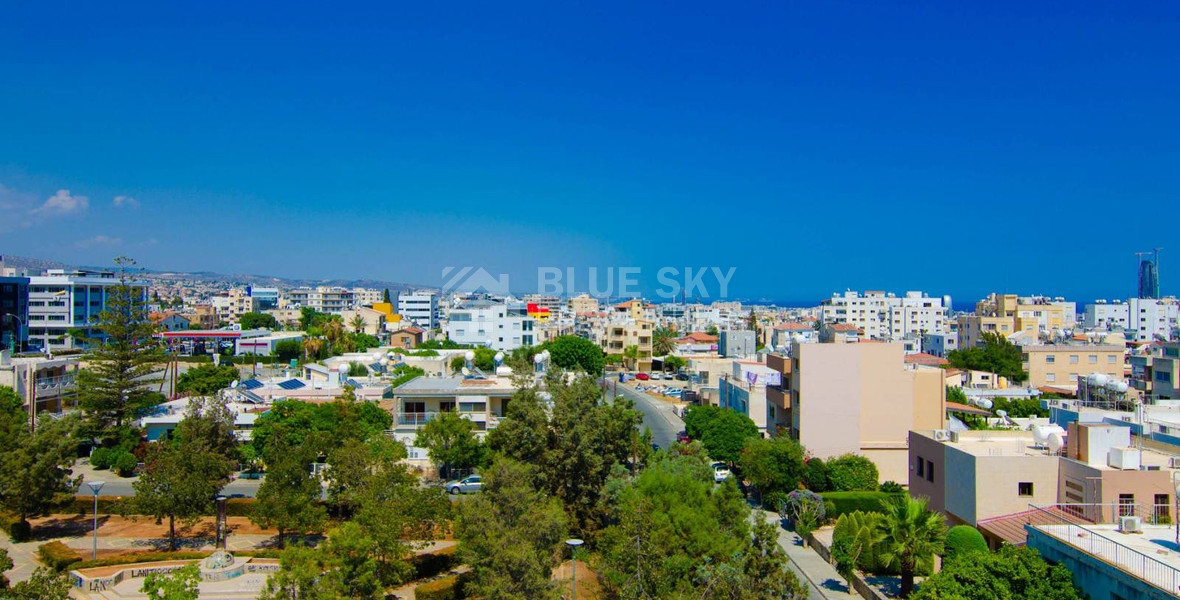 Premium Sea View Three-Bedroom Penthouse for rent in Mesa Geitonia