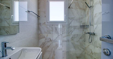 Premium Sea View Three-Bedroom Penthouse for rent in Mesa Geitonia