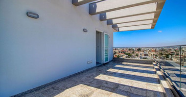 Premium Sea View Three-Bedroom Penthouse for rent in Mesa Geitonia