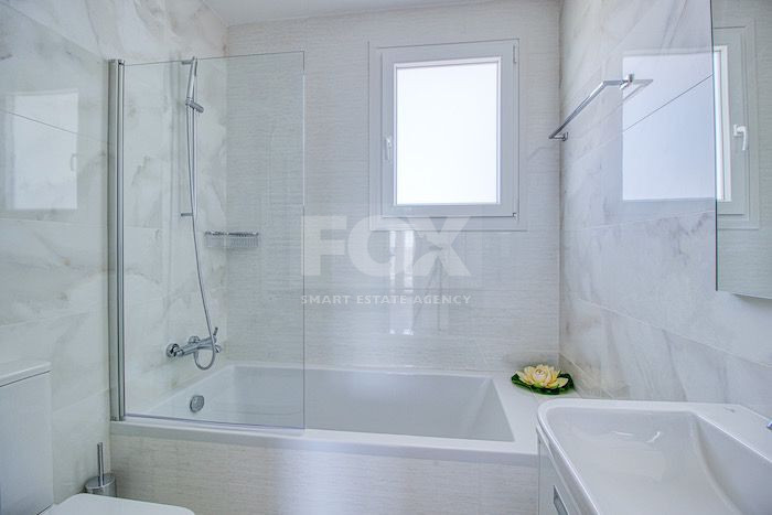 Premium Sea View Three-Bedroom Penthouse for rent in Mesa Geitonia