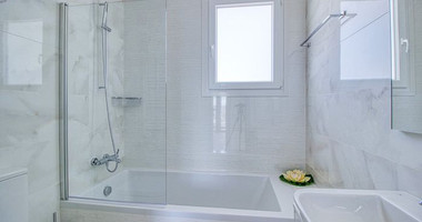 Premium Sea View Three-Bedroom Penthouse for rent in Mesa Geitonia