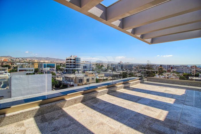 Premium Sea View Three-Bedroom Penthouse for rent in Mesa Geitonia