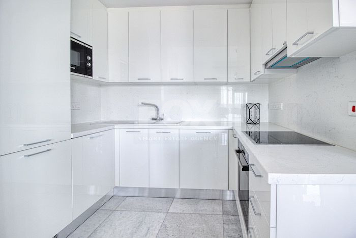 Premium Sea View Three-Bedroom Penthouse for rent in Mesa Geitonia