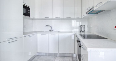 Premium Sea View Three-Bedroom Penthouse for rent in Mesa Geitonia