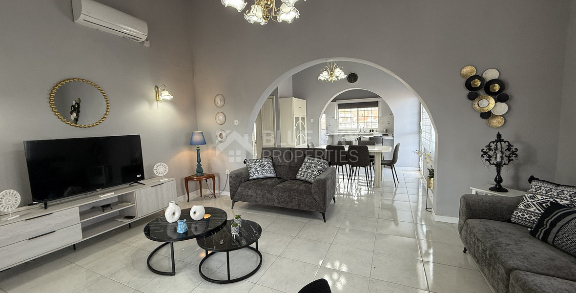 FOR RENT UPPER LEVEL TWO BEDROOM APARTMENT IN MESA GEITONIA