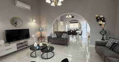 FOR RENT UPPER LEVEL TWO BEDROOM APARTMENT IN MESA GEITONIA