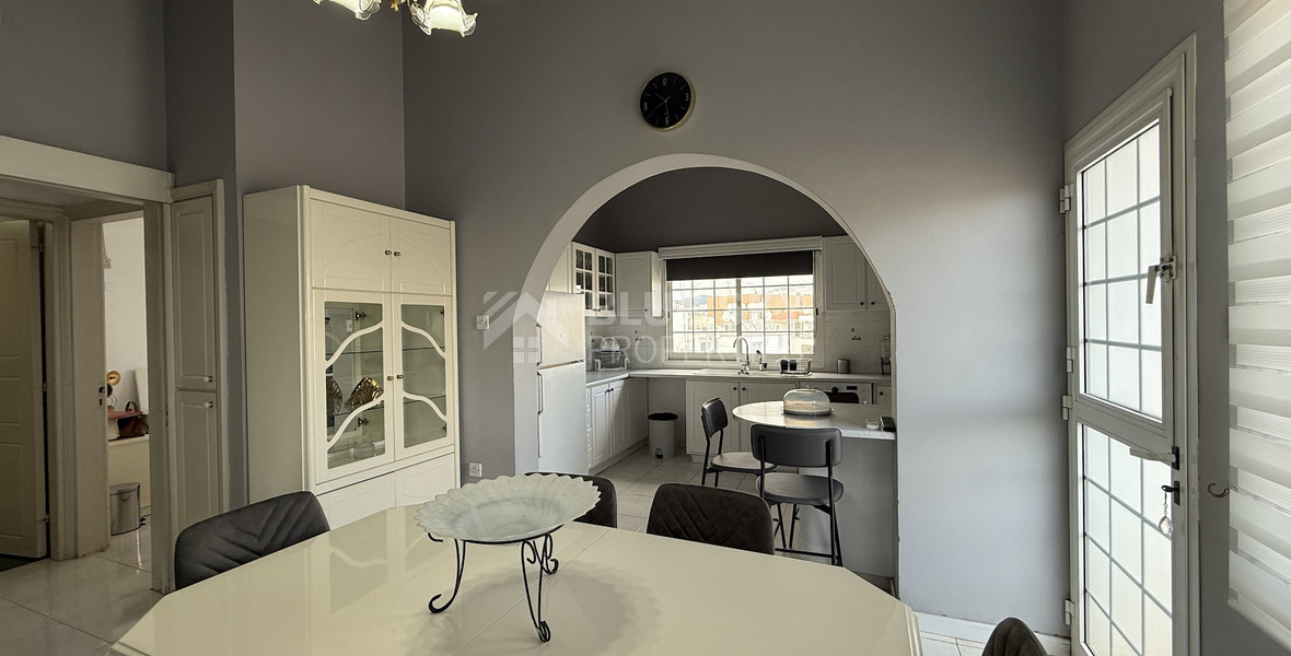 FOR RENT UPPER LEVEL TWO BEDROOM APARTMENT IN MESA GEITONIA