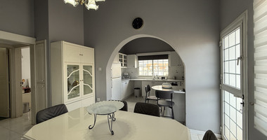 FOR RENT UPPER LEVEL TWO BEDROOM APARTMENT IN MESA GEITONIA