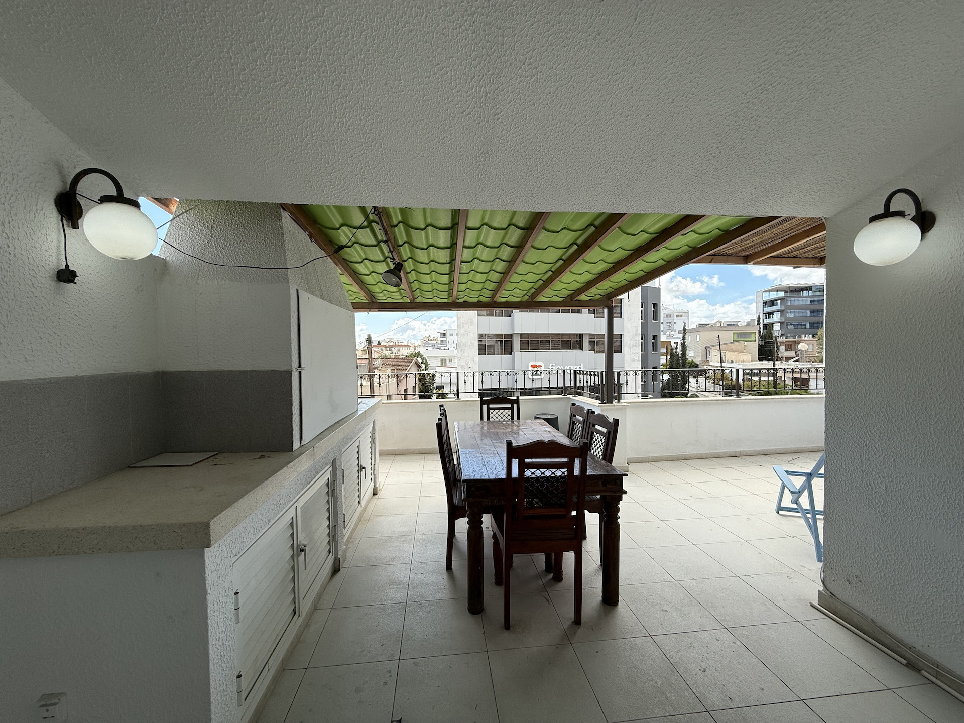 Mieszkanie 2 pokoi 100 m² w Limassol District, Cypr