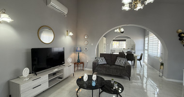 FOR RENT UPPER LEVEL TWO BEDROOM APARTMENT IN MESA GEITONIA