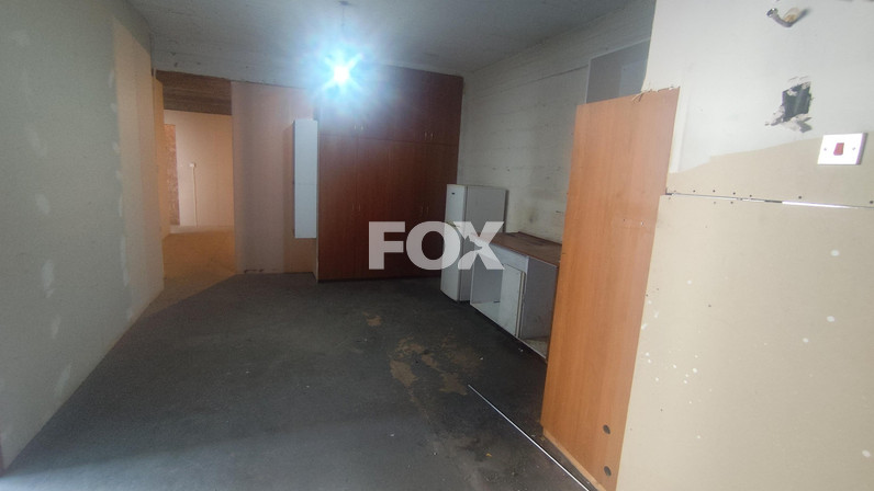 Warehouse 400 m² for rent in Agios Spiridon, Limassol, Cyprus