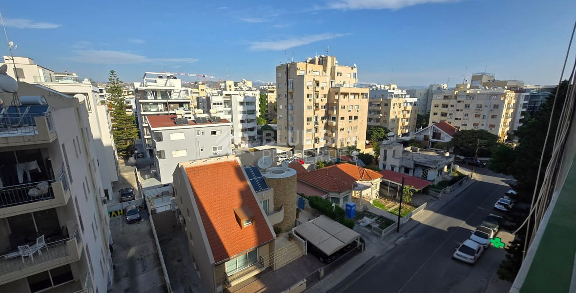 Two bedroom apartment for rent (upto 4 people) Neapolis, Limassol
