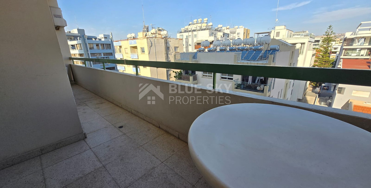 Two bedroom apartment for rent (upto 4 people) Neapolis, Limassol