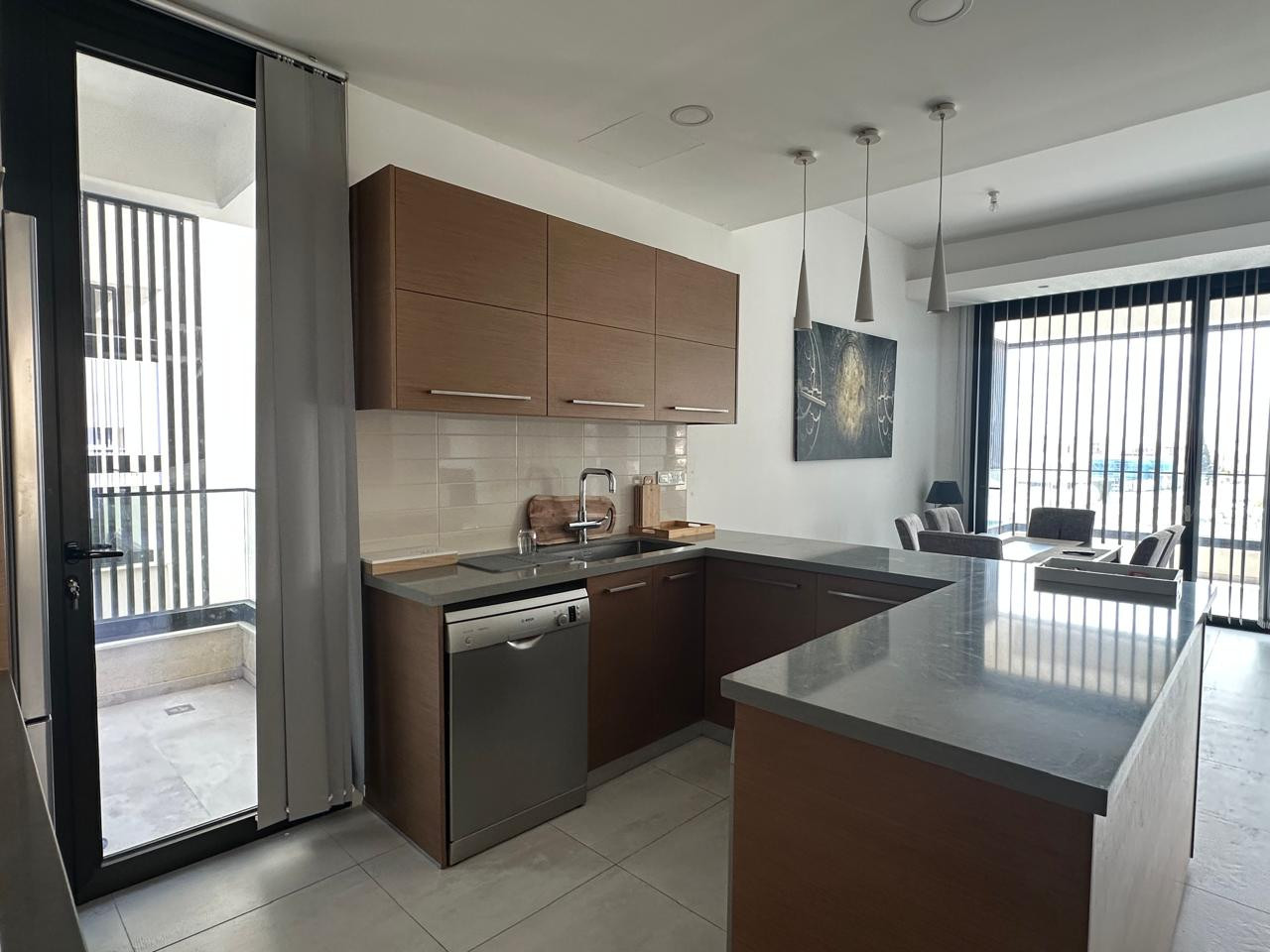 Mieszkanie 3 pokoi 107 m² w Limassol District, Cypr